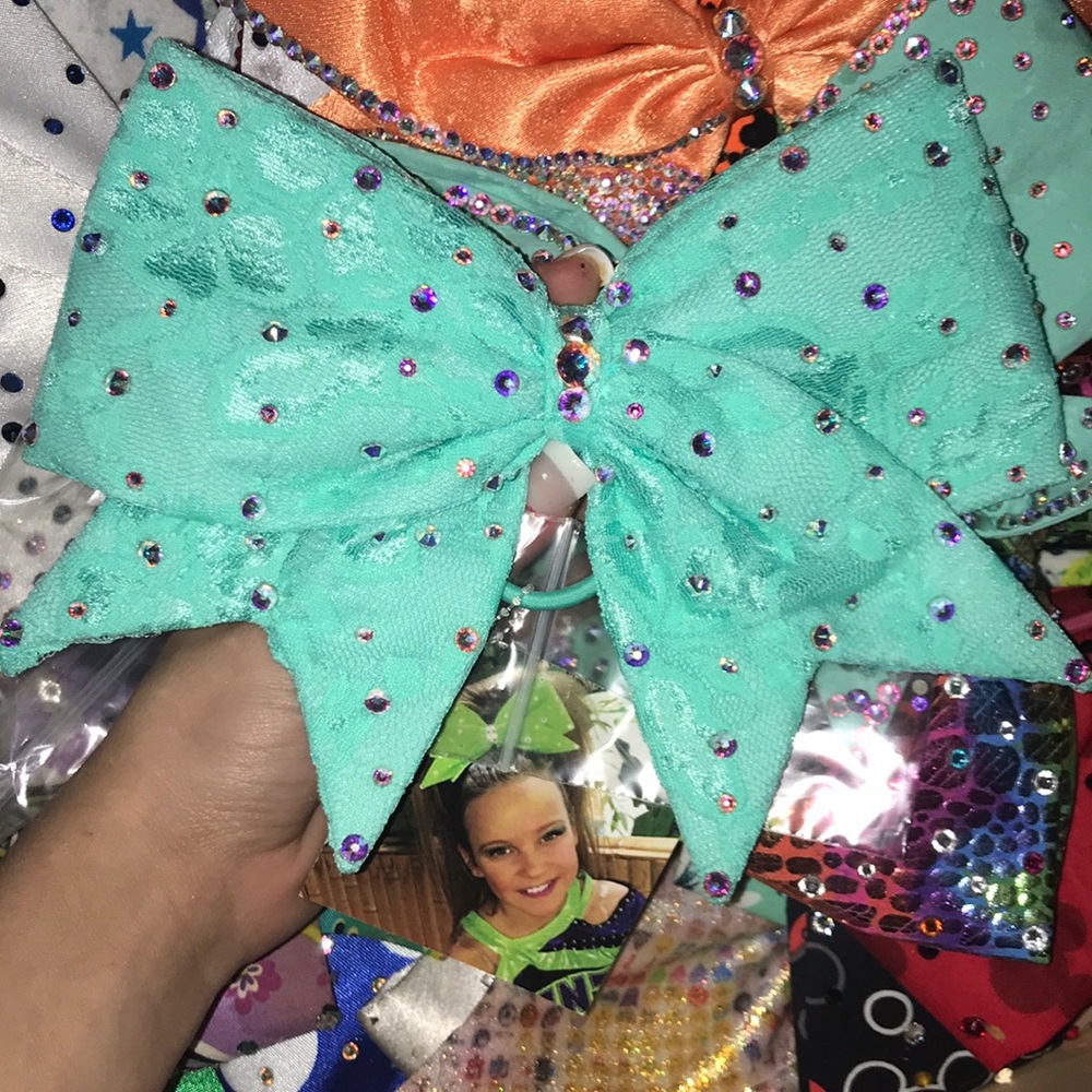 Mint Lace Vegas Bows💕